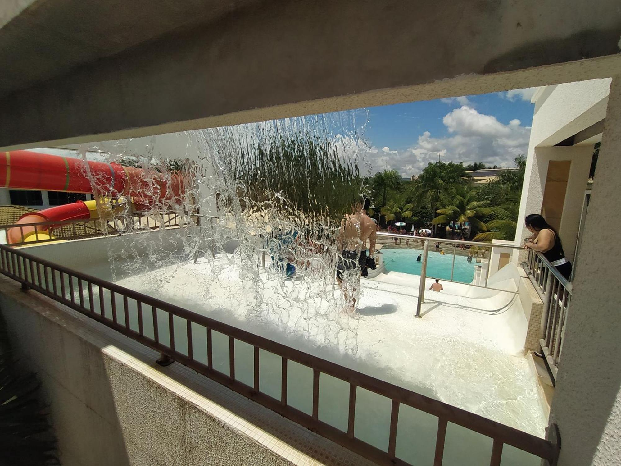 Lacqua Diroma, Mais Parque Acquatico Com Piscina De Ondas Caldas Novas Buitenkant foto